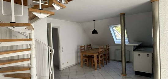 Gepflegte und zentral gelegene Maisonette-Wohnung !!!