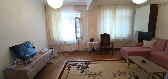 METROBÜSE 3 DAKİKA FUL EŞYALI KİRALIK 1+1 DAİRE