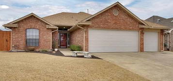 4816 Montrose Dr, Del City, OK 73115