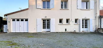 Maison 7 pièces 216m2