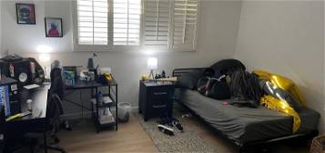 1623 Greenfield Ave APT 4, Los Angeles, CA 90025