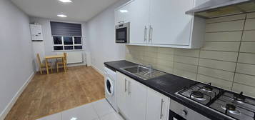 2 bed flat to rent