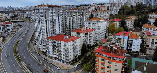 TRABZON MERKEZDE KANUNİ BULVARI ÜZERİ SATILIK DAİRE