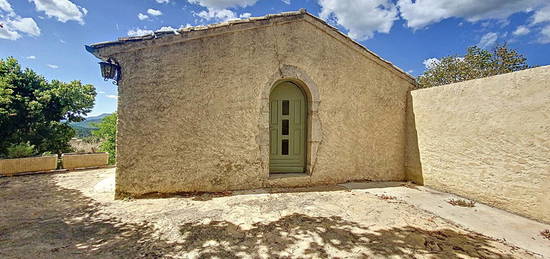 A vendre maison de village avec terrasse à Saint-Pierre-Avez