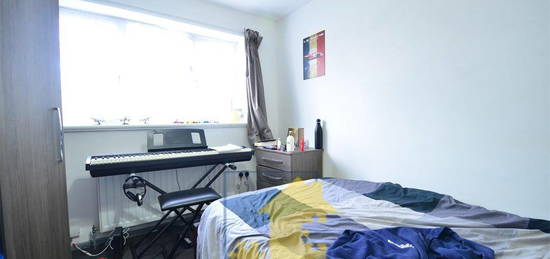 3 bed shared accommodation to rent