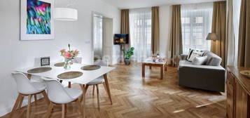 Pronájem bytu 2+1 72 m², Újezd, Praha