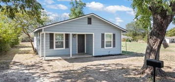 313 Nagel St, Seguin, TX 78155