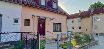 Eckreihenhaus mit viel Potenzial in Top-Lage