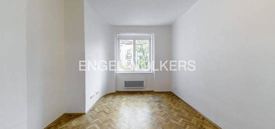 Byt 1+kk, 25 m², Madridská, Praha