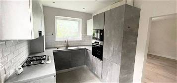 Flat to rent in Flat, Murray House, Sylvan Avenue, London NW7