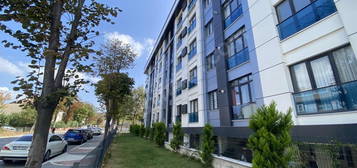 Beylikdüzü Huzurkent sitesinde 2+1 daire