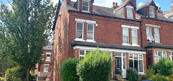 4 bed terraced house to rent