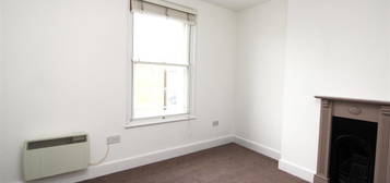 Terraced house to rent in Queen Street, Herne Bay CT6