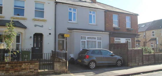 6 bedroom terraced house