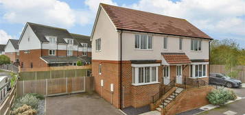 2 bed semi-detached house for sale