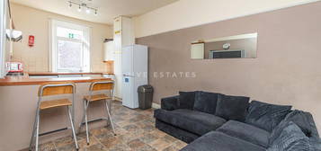 Maisonette to rent in Mistletoe Road, Jesmond, Newcastle Upon Tyne NE2