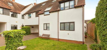 1 bedroom ground floor flat for sale