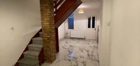 Terraced house to rent in Wolseley Street, Reading RG1