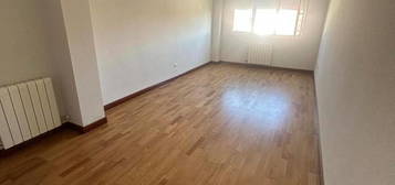 Piso en venta en Villares de la Reina