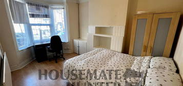 Property to rent in Harrow Road, Leicester LE3