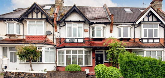 Terraced house to rent in Squires Lane, London N3