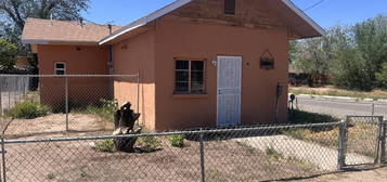 1901 William St SE, Albuquerque, NM 87102