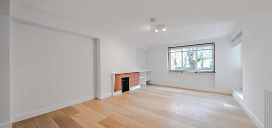 Flat to rent in Clifton Gardens, Little Venice W9