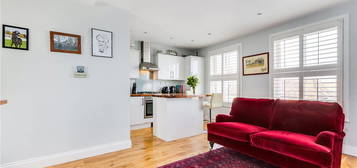 2 bed flat to rent