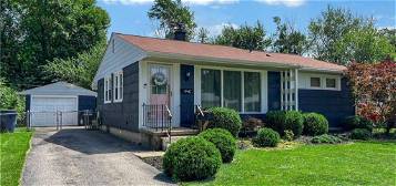139 Mapleview Dr, Amherst, NY 14226