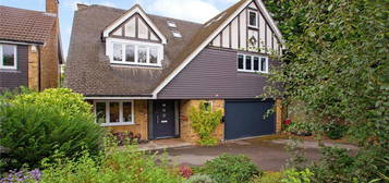 6 bed detached house for sale