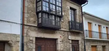 Casa adosada en calle de Don Nemesio Toribio, 10