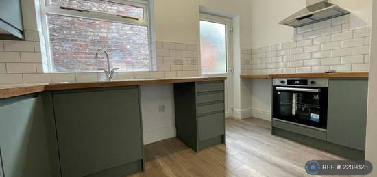 2 bedroom terraced house