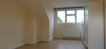 2 bed flat to rent