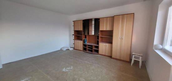 Vand garsoniera Mioveni , 42 m2