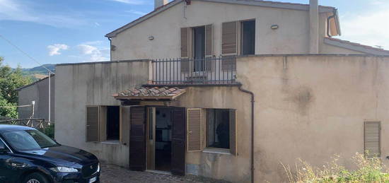 Casa indipendente in vendita a Cinigiano