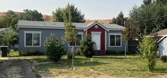 419 NW 4th Ave, Milton-freewater, OR 97862