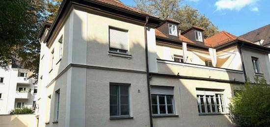 "Stadthaus" über 2 Etagen,  6 Zimmer, Altbogenhausen, sehr ruhiges Rückgebäude, gr. West-Terrasse!