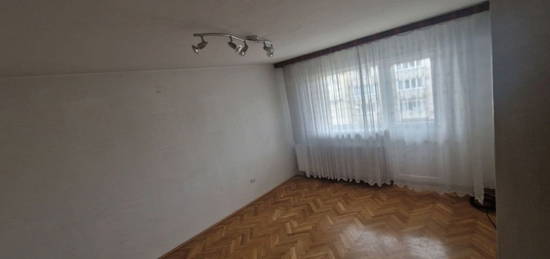 Vindem apartament cu 4 camere