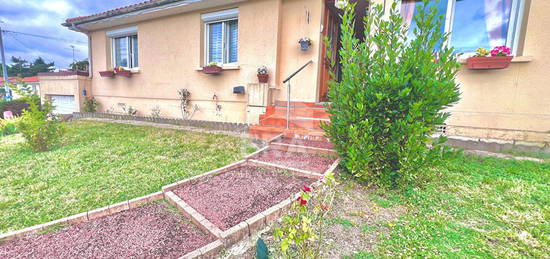 Maison de 4 pièces, à Saint Jean De La Ruelle, surface au sol de 100 m2