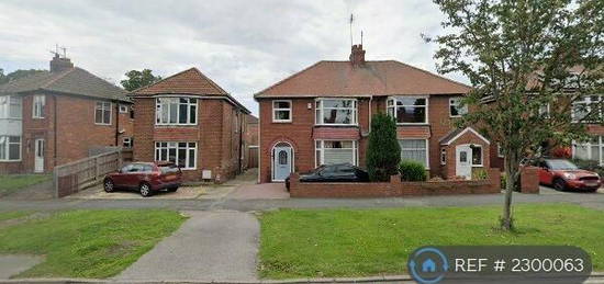 3 bedroom semi-detached house