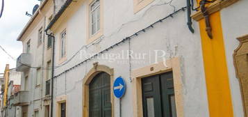 Casa Centenária no Centro histórico de Portalegre