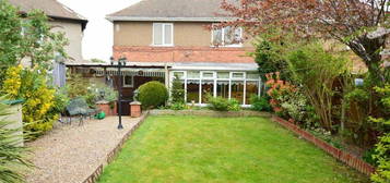 3 bedroom semi-detached house