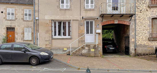 Maison de 6 pièces (150 m²) en vente à SAINT SULPICE LAURIERE