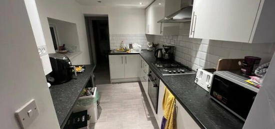 4 bedroom terraced house