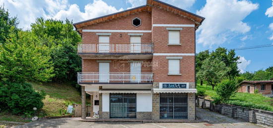 Casa indipendente in vendita in via Caduti di Gatta, 72