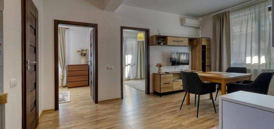 Apartament 3  camere si curte mare - Bucurestii Noi - comision 0