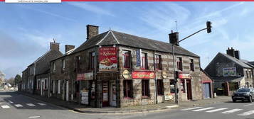 Maison avec fond de commerce , de 7 pièces ,les murs et le fond de commerce sont à vendre à La Lande-Patry