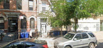 1823 Bleecker St, Ridgewood, NY 11385