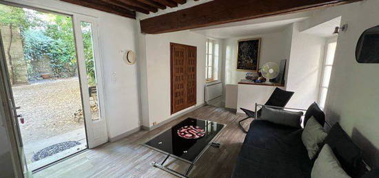 Avignon Intra-muros appartement 31m2 avec jardin en duplex