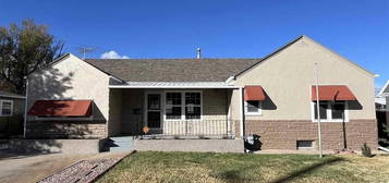 1710 Avenue I, Scottsbluff, NE 69361